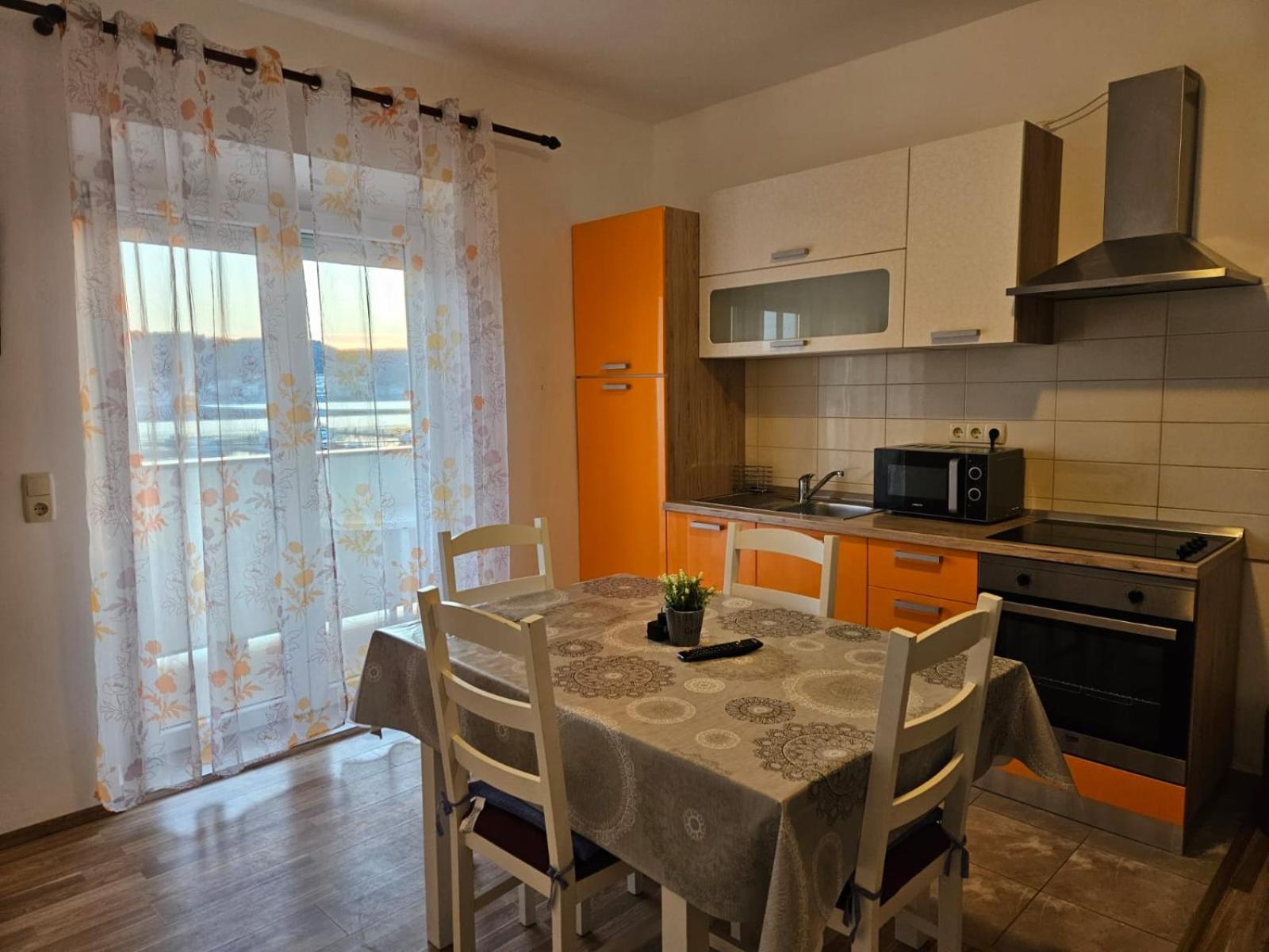 Pljesa Apartments 苏佩塔斯卡德拉加 外观 照片