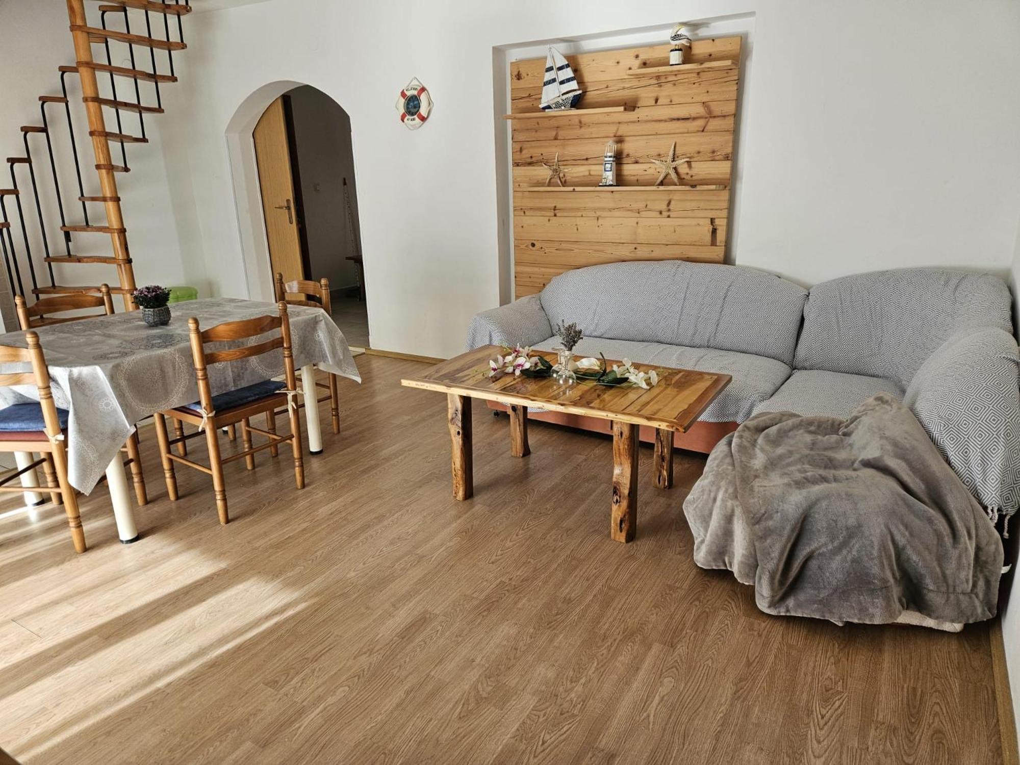 Pljesa Apartments 苏佩塔斯卡德拉加 外观 照片